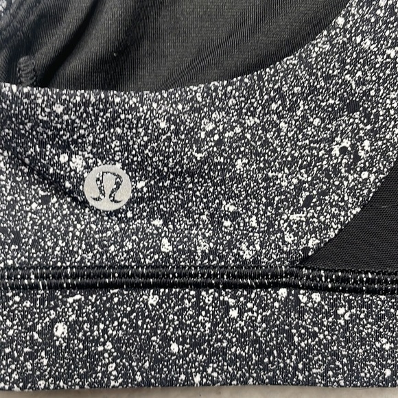 Lululemon Invigorate Bra Luminesce Splatter Mesh Back White Black / Black Size 4 - Picture 8 of 14